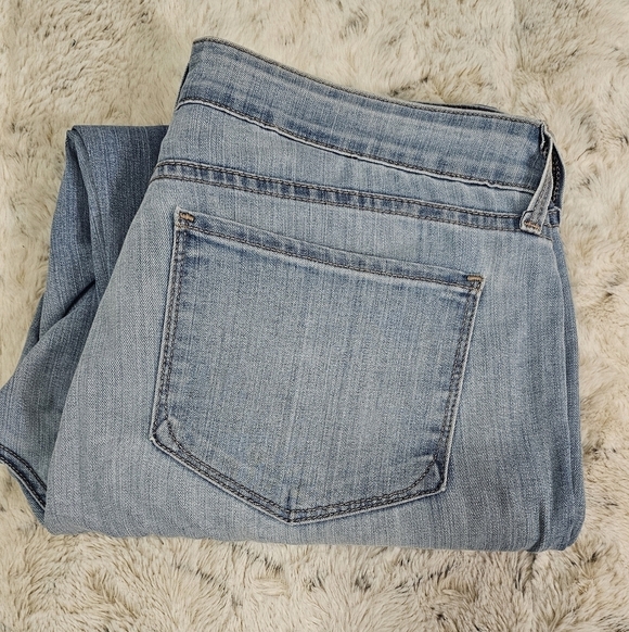 NYDJ Light Wash Jeans Sheri Slim - Picture 6 of 7